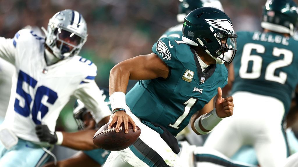 Jalen Hurts guts through pain, earns ‘gritty’ Eagles win